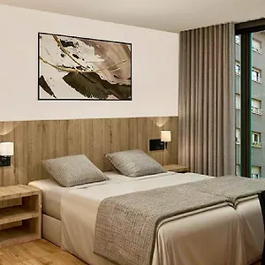 https://cervol.andorra-la-vella-hotels.net
